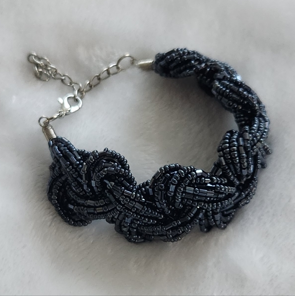 🖤Elegant Black Beaded Bracelet – Thick, Glamorous Statement – Preowned - Picture 5 of 16